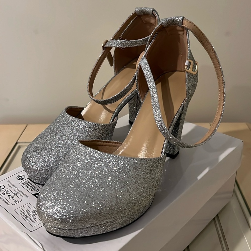 SHEIN Women’s Criss Cross Chunky Heeled Pumps with Ankle Straps